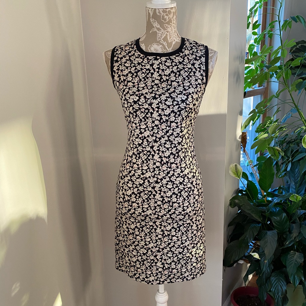 Artelier Nicole Miller Fitted Floral Dress